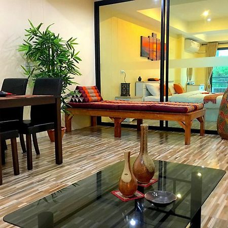 Апартаменти Breezy House Джомтьєн-Біч Екстер'єр фото