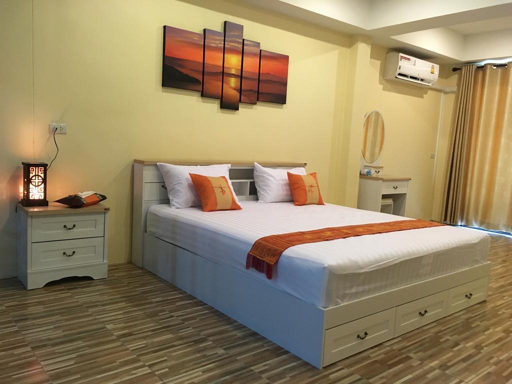 Апартаменти Breezy House Джомтьєн-Біч Екстер'єр фото