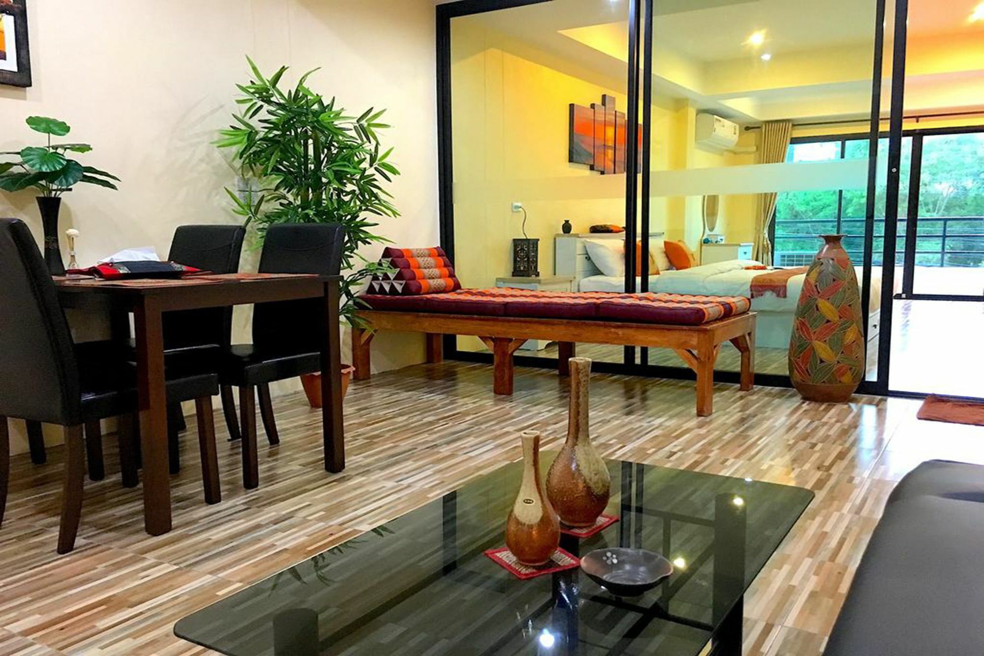 Апартаменти Breezy House Джомтьєн-Біч Екстер'єр фото